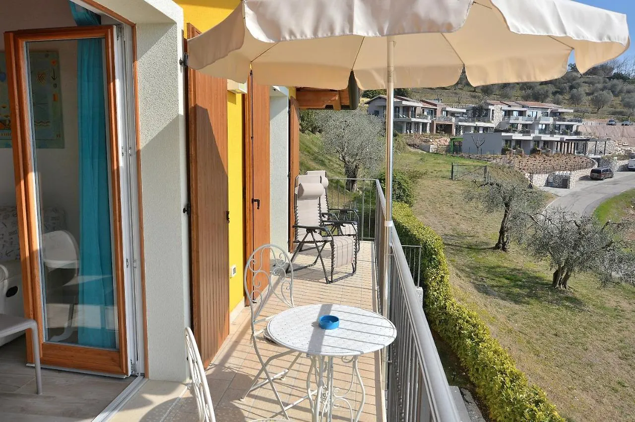 Blue Apartment In Marciaga Di Costermano