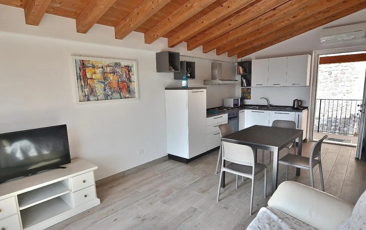 Blue Apartment In Marciaga Di Costermano 0*,