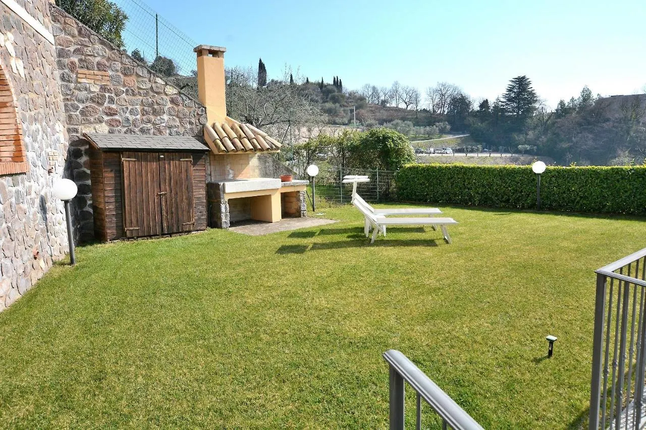 Blue Apartment In Marciaga Di Costermano